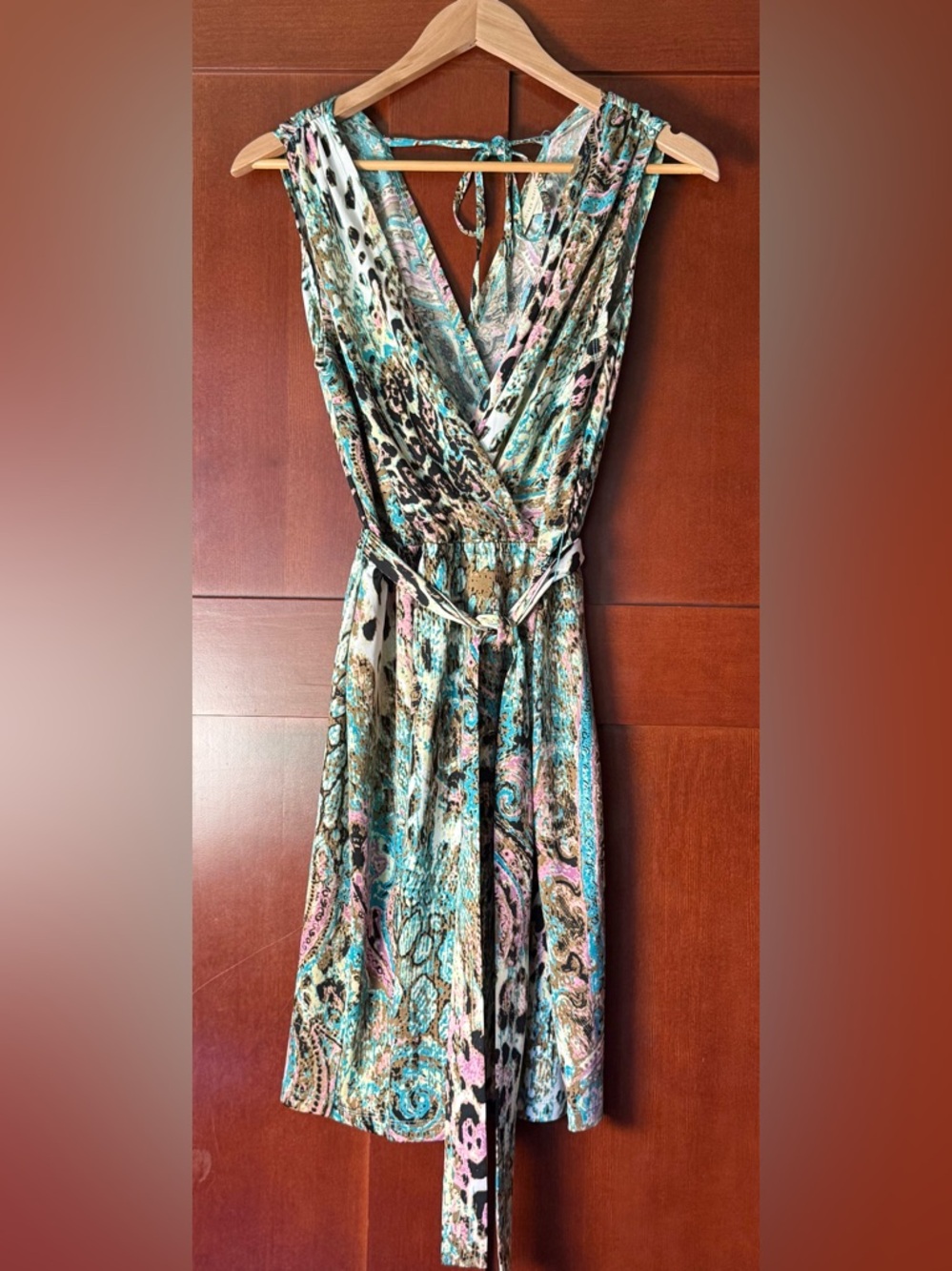 Multicolor Sleeveless V-Neck Abstract Animal Print Dress With Tie Size Large